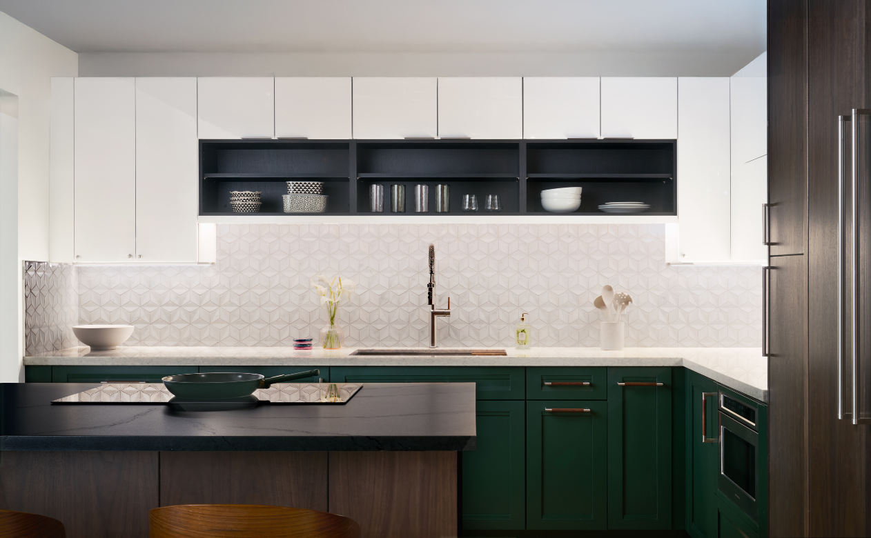black and white countertops in a kitchen display in Honolulu, HI