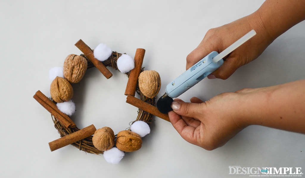 DIY Wreath Step 3 - Pom Poms diy home decor